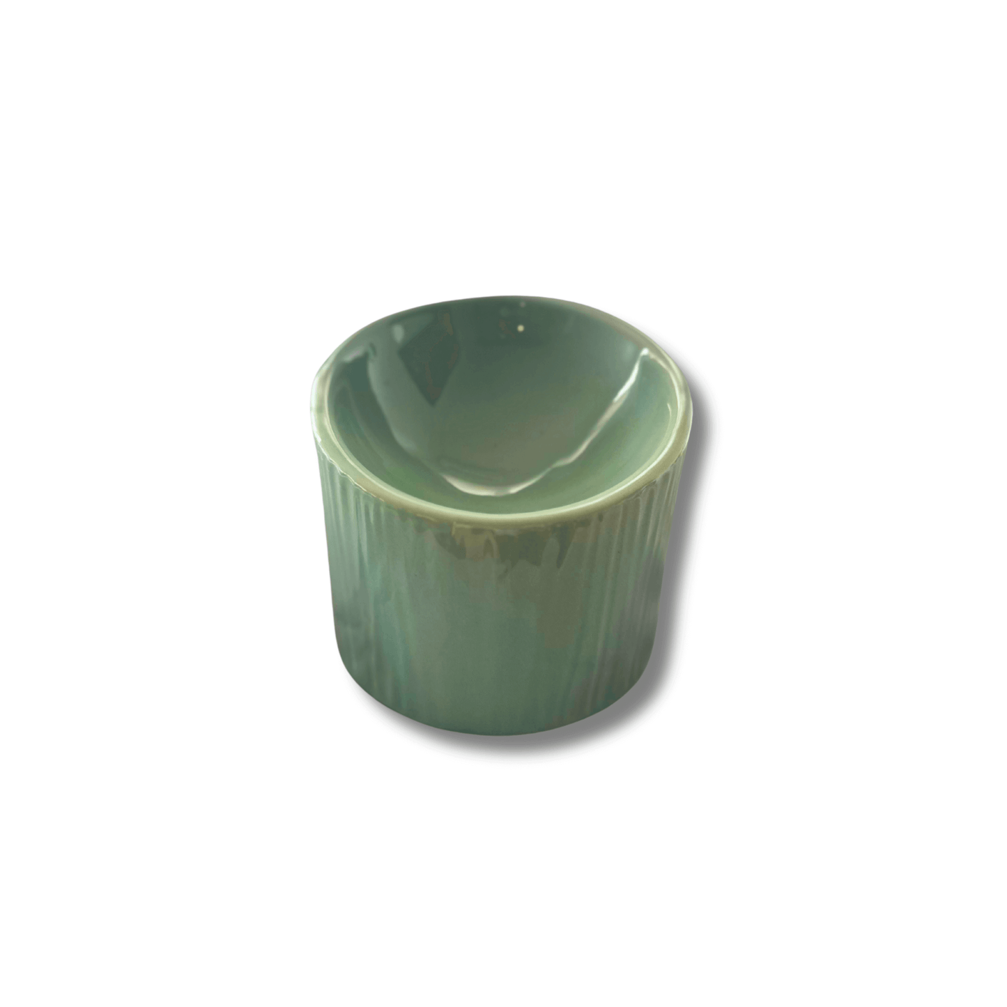 Ceramic Cat Bowls. Modern. Dishwasher Safe. Recyclable. Ergonomic Design. Different Colours. Cat Bowls. Elevated Design. Sustainable Cat Products Australia.
